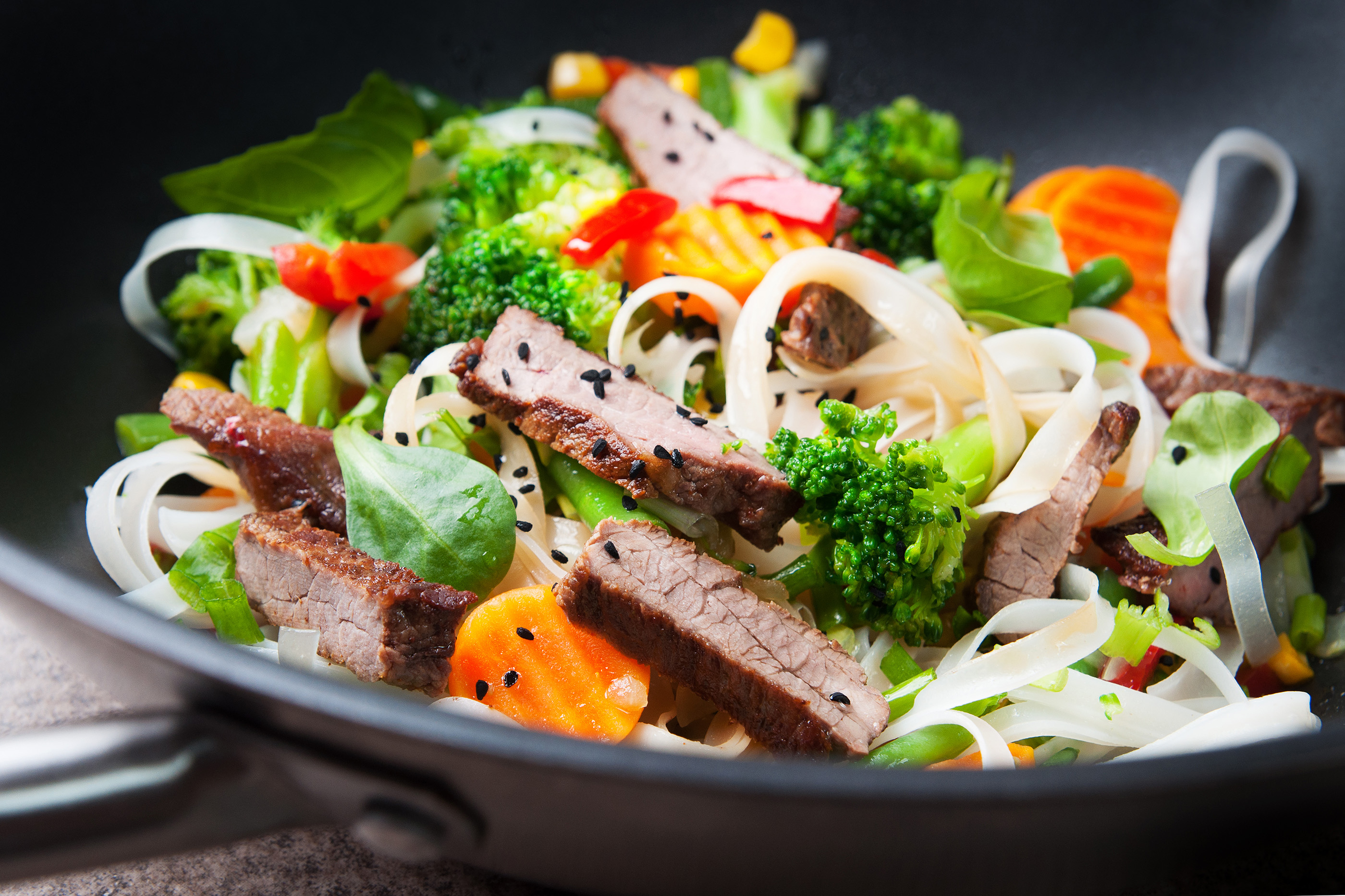 Fillet strips stir-fried with vegetables