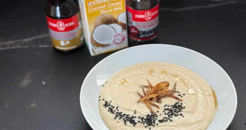 מרק כרובית פרווה עם קרם קוקוס