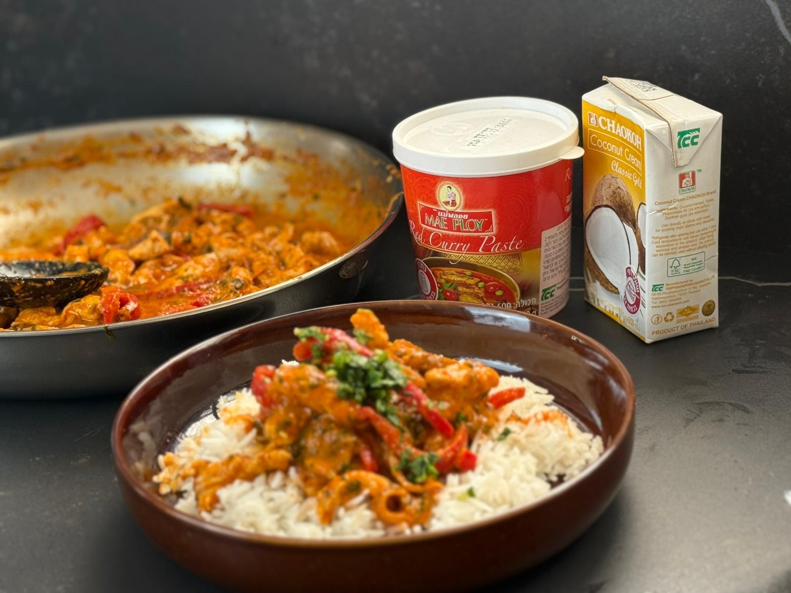 תבשיל חזה עוף בקארי אדום