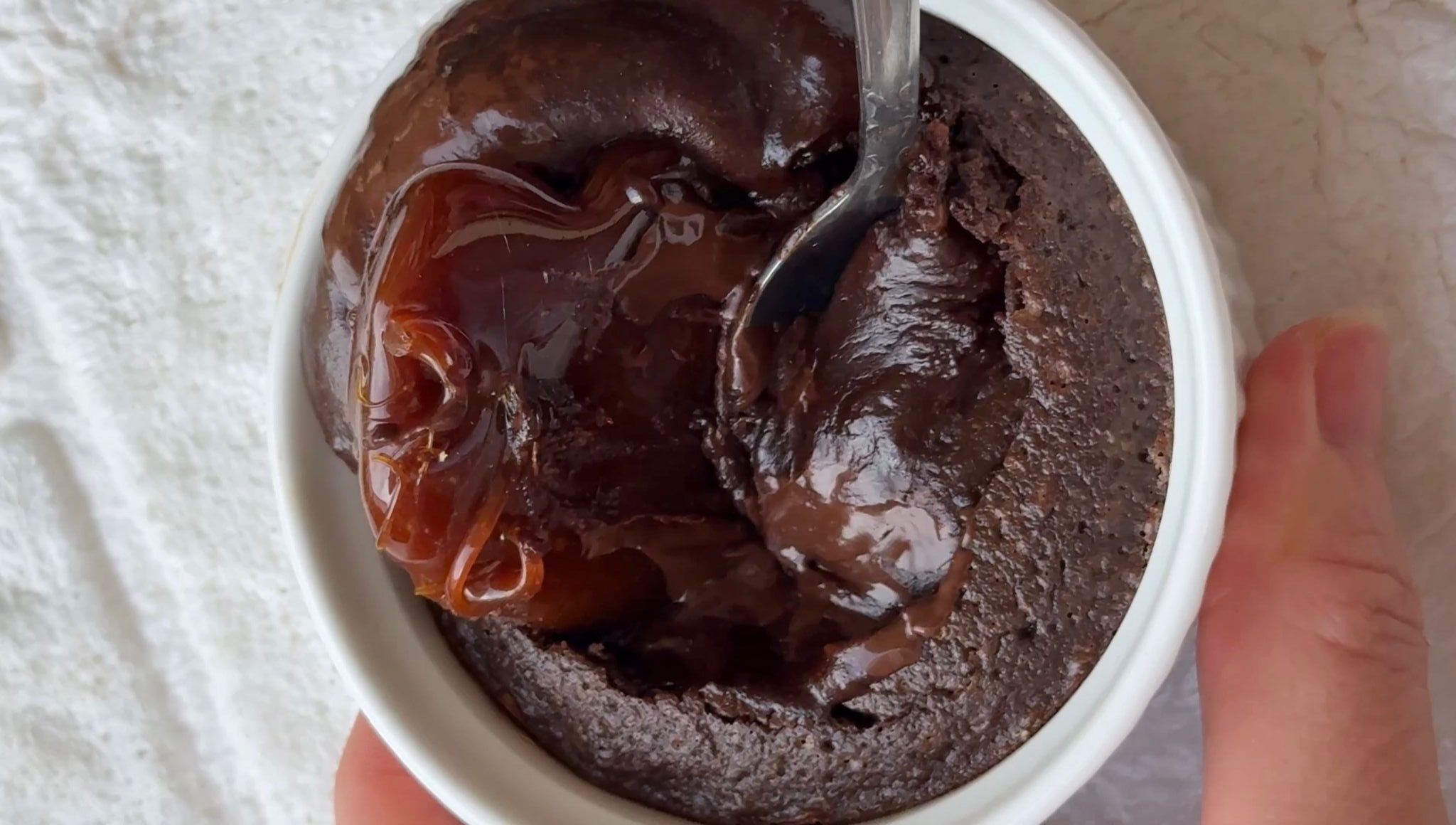 סופלה שוקולד קרמל פרווה